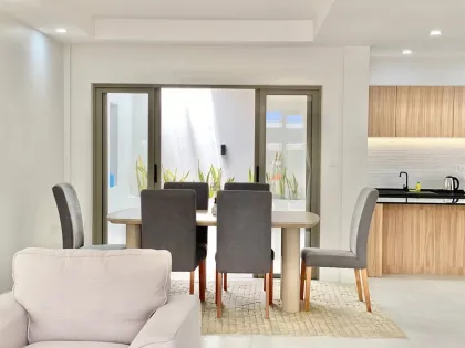 Family Villa with 3 Bedrooms and 4 Bathrooms for Rent in Chalong