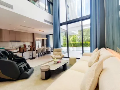 Вилла с 4 спальнями и бассейном в аренду в Larimar Villa, Чалонг