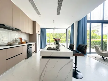 Вилла с 4 спальнями и бассейном в аренду в Larimar Villa, Чалонг