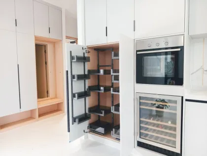 Вилла с 4 спальнями и бассейном в аренду в Larimar Villa, Чалонг