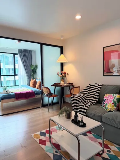 Condominio de 1 Dormitorio en Alquiler en Centrio, Phuket Town