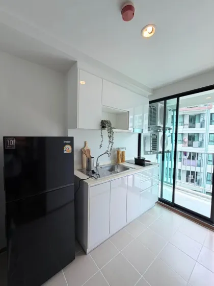 Condominio de 1 Dormitorio en Alquiler en Centrio, Phuket Town