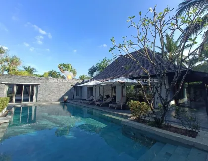 Villa con 4 Dormitorios y 4 Baños con Piscina en Layan en Alquiler