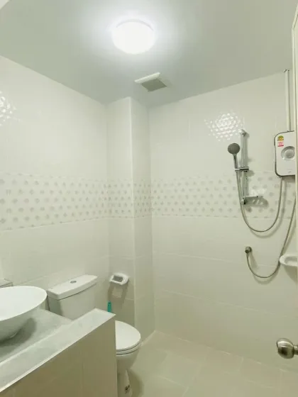 Maison mitoyenne 2 chambres 2 salles de bain à louer à Chalong, Phuket