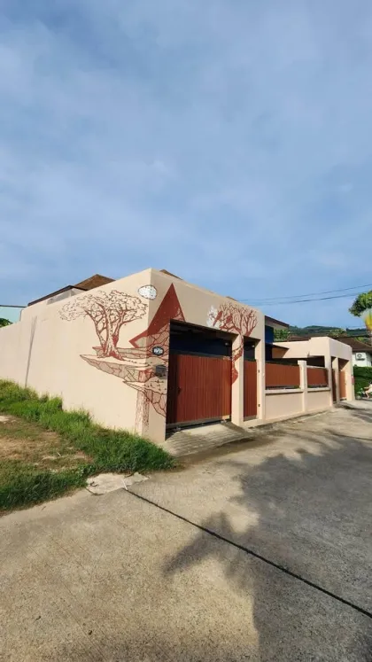Villa con piscina de 2 dormitorios y 2 baños cerca de Big Buddha, Chalong