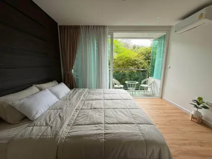 Appartement 1 Chambre 1 Salle de Bain avec Vue Montagne à Patong