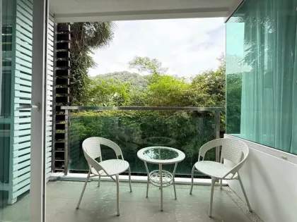 Appartement 1 Chambre 1 Salle de Bain avec Vue Montagne à Patong