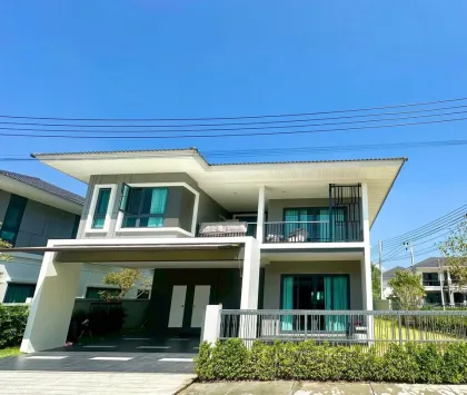 Grande villa 4 chambres 4 salles de bains en location à Supalai Lake Ville, Koh Kaew