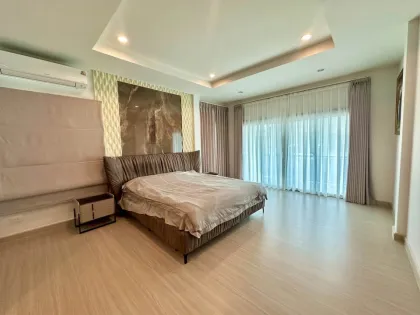Grande villa 4 chambres 4 salles de bains en location à Supalai Lake Ville, Koh Kaew
