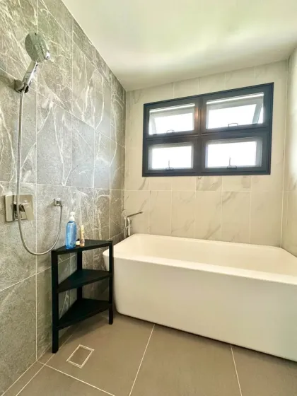 Grande villa 4 chambres 4 salles de bains en location à Supalai Lake Ville, Koh Kaew