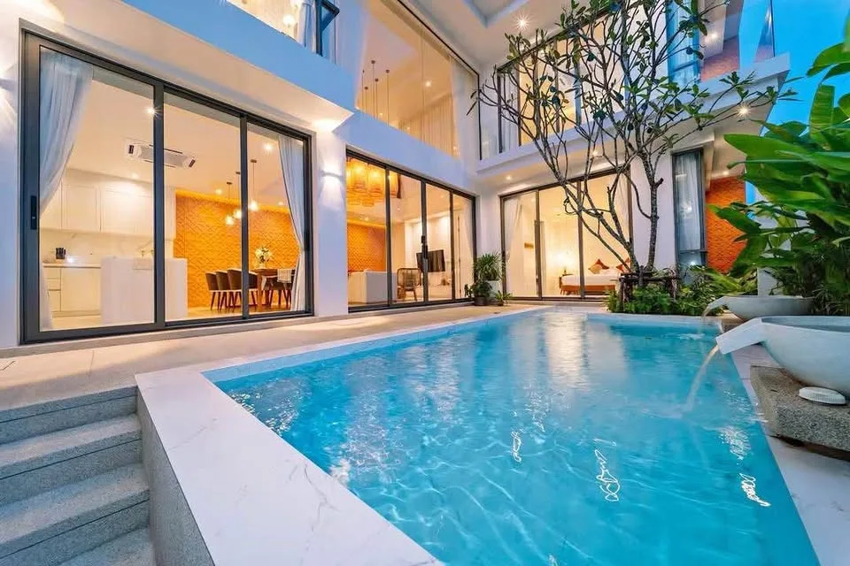 Luxusvilla mit 4 Schlafzimmern und Pool in Pasak 8 zu mieten und kaufen