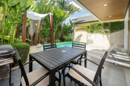 Villa avec Piscine de 2 Chambres à Louer à Rawai, Phuket