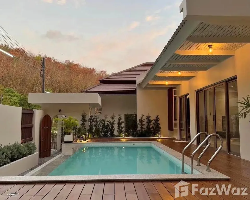 Gemütliche 3-Schlafzimmer-Poolvilla zur Miete in Chalong