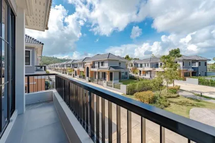 Crown Estate | 靠近BISP普吉岛的4卧室别墅出租