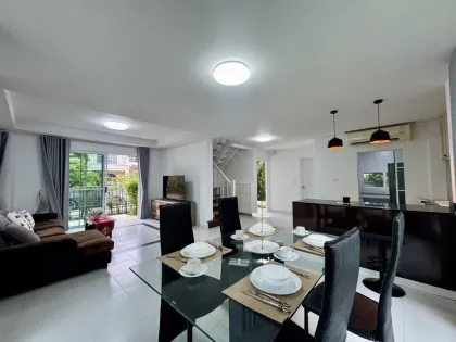 Villa 3 Chambres à Louer à Chalong, Phuket