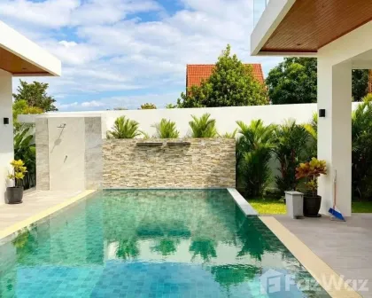 Modern Pool Villa Near Nai Harn Beach in Rawai