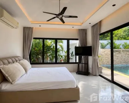Modern Pool Villa Near Nai Harn Beach in Rawai