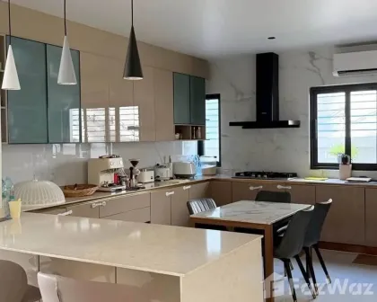 Modern Pool Villa Near Nai Harn Beach in Rawai