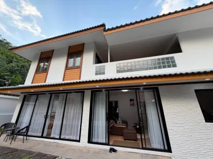 Villa spacieuse de 3 chambres à louer dans le secteur prisé de Laguna, Thalang