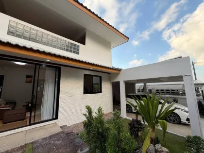 Villa spacieuse de 3 chambres à louer dans le secteur prisé de Laguna, Thalang
