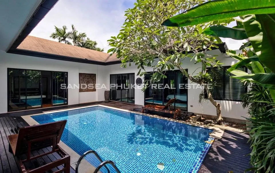 Villa 3 Chambres avec Piscine Privée à Louer à Layan