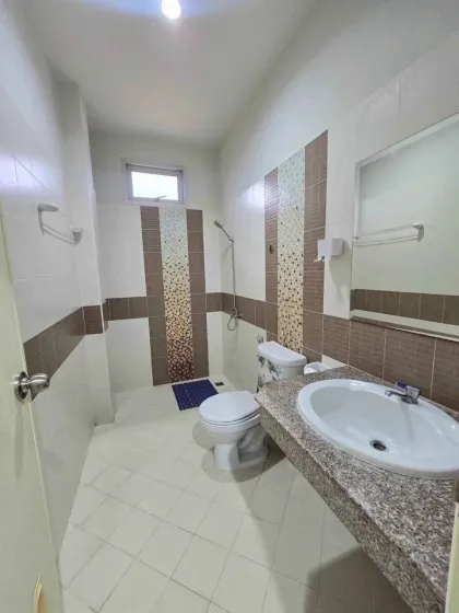2-Bedroom 2-Bath House with Garden Near Robinson Lifestyle Chalong