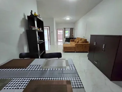 2-Bedroom 2-Bath House with Garden Near Robinson Lifestyle Chalong
