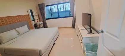 查隆区带按摩浴池的双卧别墅出租