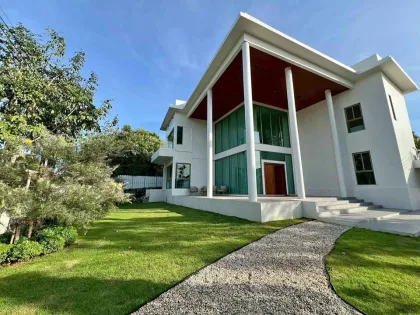 Spacious 3-Bedroom Villa with High Ceilings in Kathu, Phuket