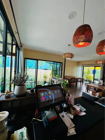 Restaurant flambant neuf à louer et à vendre, 280 m²