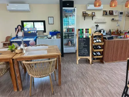 Restaurant flambant neuf à louer et à vendre, 280 m²