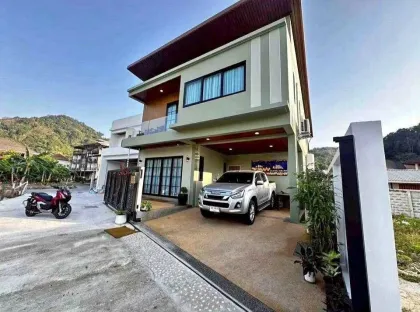วิลล่าหรู 4 ห้องนอนพร้อมสระว่ายน้ำ ให้เช่า ที่กมลา ภูเก็ต