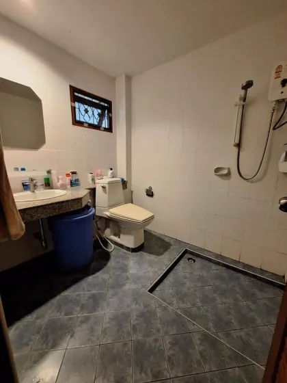 卡图瀑布附近全家具4卧室独立屋出租