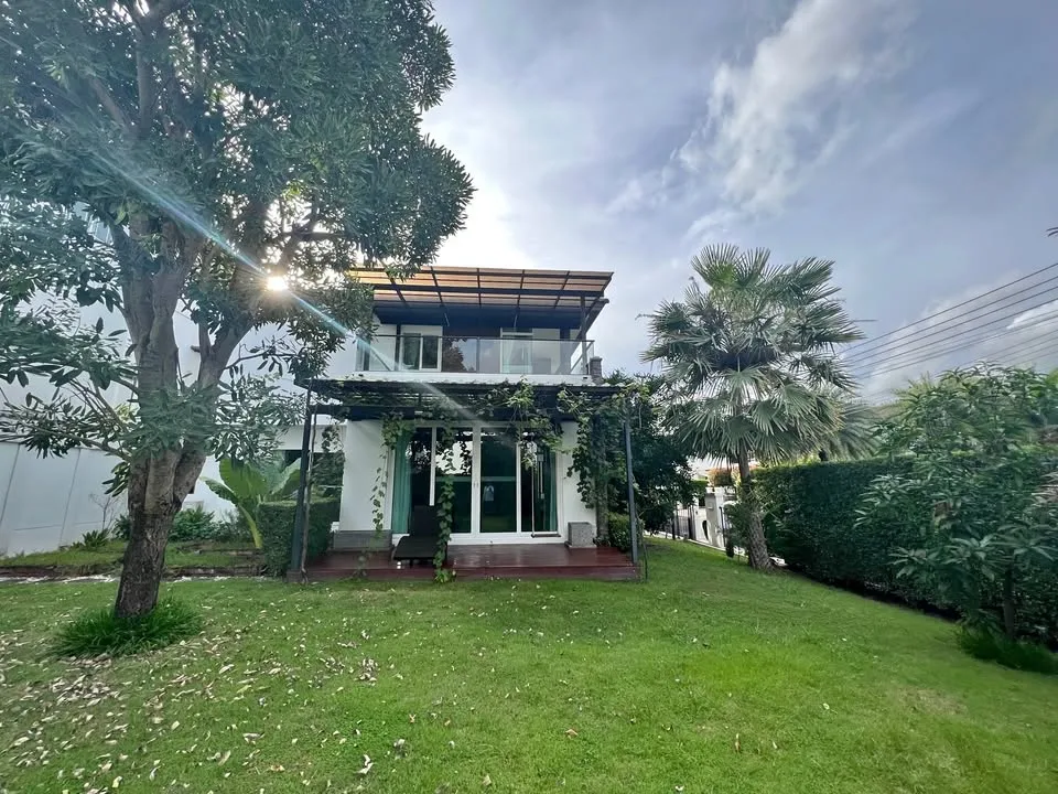 Schöne 3-Zimmer-Villa in gesicherter Chalong-Gemeinschaft