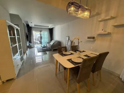 3-Schlafzimmer-Reihenhaus zur Miete in Pruksa Ville Kathu–Samkong