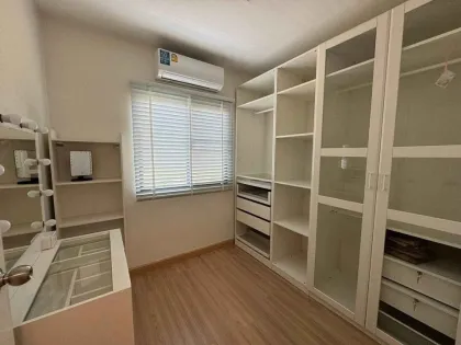 3-Schlafzimmer-Reihenhaus zur Miete in Pruksa Ville Kathu–Samkong
