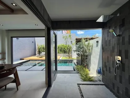 Villa moderne 3 chambres avec piscine privée à Chalong