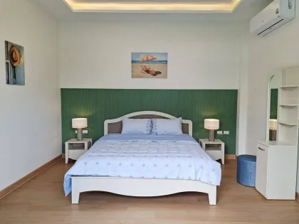 Villa nueva con piscina privada de 3 dormitorios en alquiler en Chalong