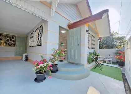 Вилла с 3 спальнями и 2 ванными в аренду в Wongchalerm Garden Ville