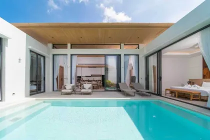 Villa de luxe avec piscine 4 chambres à louer à Chalong