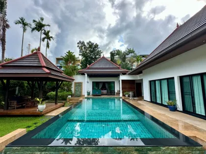 Villa de 3 habitaciones con piscina privada en alquiler en Surin