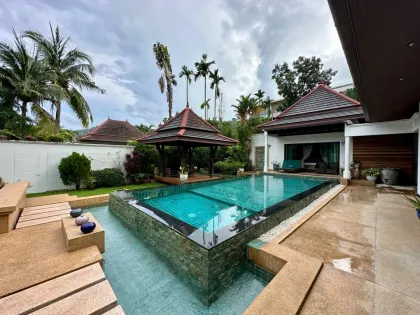 Villa de 3 habitaciones con piscina privada en alquiler en Surin