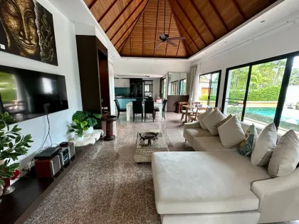 Villa de 3 habitaciones con piscina privada en alquiler en Surin