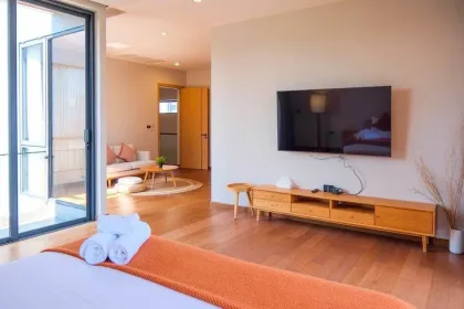 Luxuriöse moderne 3-Schlafzimmer-Poolvilla zur Miete in Palai, Chalong