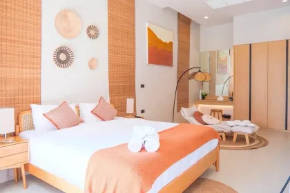 Luxuriöse moderne 3-Schlafzimmer-Poolvilla zur Miete in Palai, Chalong