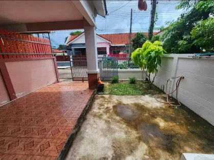 2-Bedroom 1-Bathroom Single-Story Townhouse for Rent in Sam Kong, Phuket