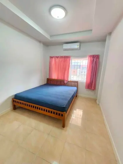 2-Bedroom 1-Bathroom Single-Story Townhouse for Rent in Sam Kong, Phuket