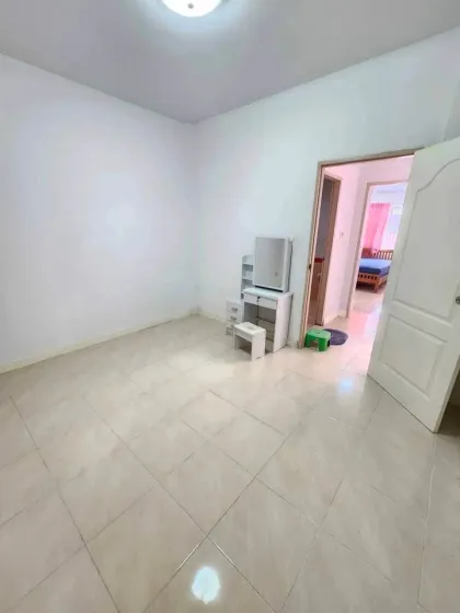 2-Bedroom 1-Bathroom Single-Story Townhouse for Rent in Sam Kong, Phuket