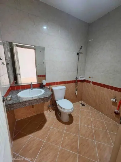 2-Bedroom 1-Bathroom Single-Story Townhouse for Rent in Sam Kong, Phuket
