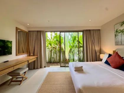 Bali-Stil 4-Zimmer-Villa mit Pool zur Miete in Cherng Talay, Bang Tao